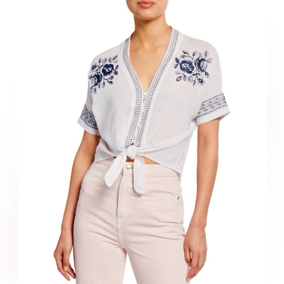 RAILS “Thea Embroidered Tie-Front Top” White w/ Blue Floral Embroidery *NWOT!🎁* - Picture 4 of 6